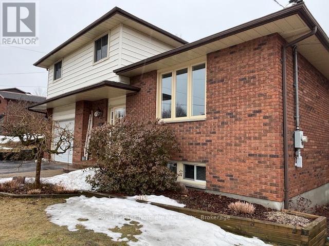 45 SABLE CRESCENT, North Bay (Birchaven), Ontario, P1A3X6 — Photo 29