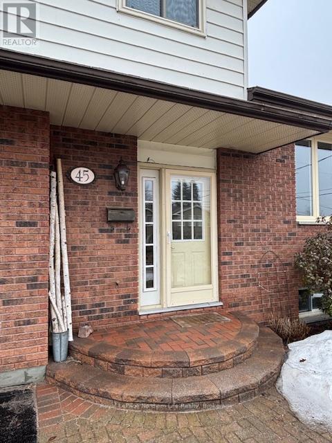 45 SABLE CRESCENT, North Bay (Birchaven), Ontario, P1A3X6 — Photo 5