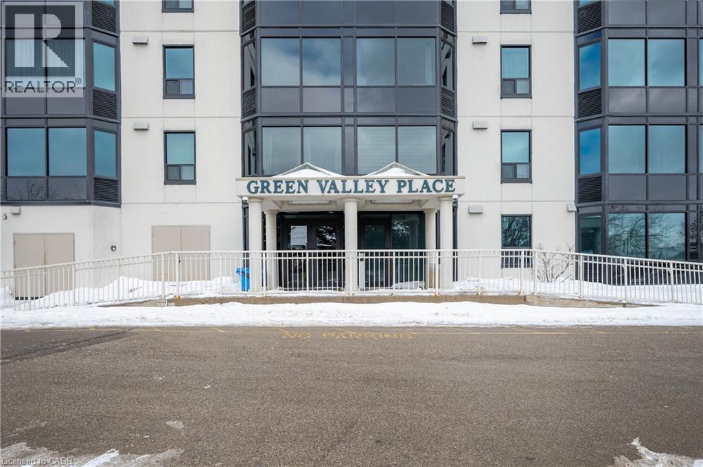35 GREEN VALLEY Drive Unit# 1612, Kitchener, Ontario, N2P2A5 — Photo 3