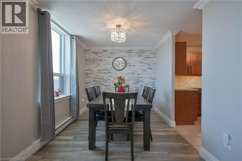 35 GREEN VALLEY Drive Unit# 1612, Kitchener, Ontario, N2P2A5 — Photo 9