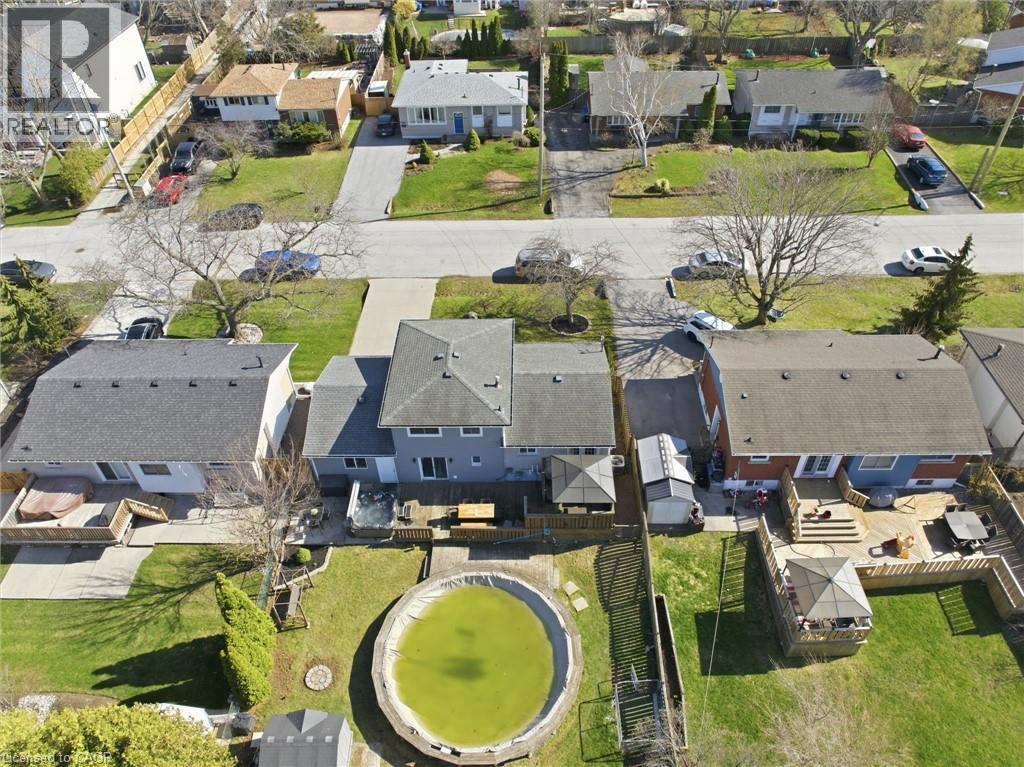 35 VIKING Drive, Grimsby, Ontario, L3M3V2 — Photo 10