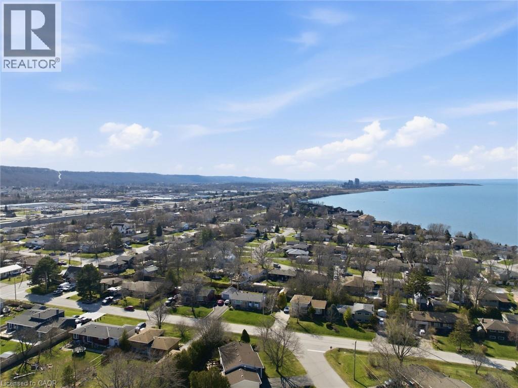 35 VIKING Drive, Grimsby, Ontario, L3M3V2 — Photo 12