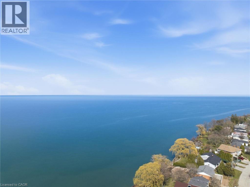 35 VIKING Drive, Grimsby, Ontario, L3M3V2 — Photo 13