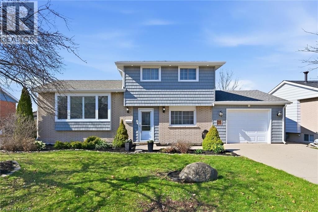 35 VIKING Drive, Grimsby, Ontario, L3M3V2 — Photo 15