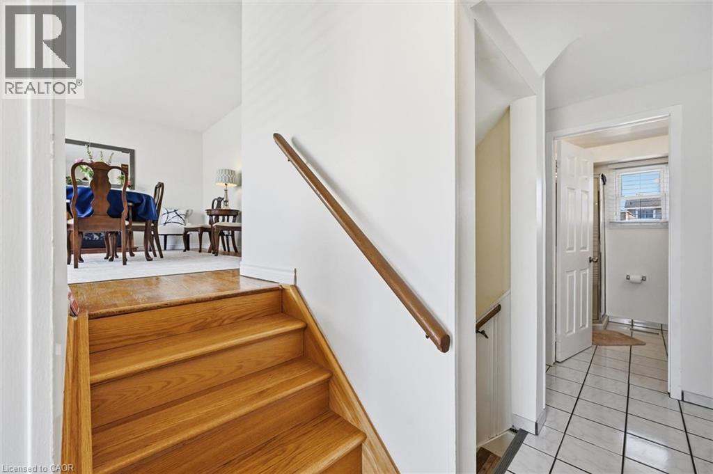 35 VIKING Drive, Grimsby, Ontario, L3M3V2 — Photo 16