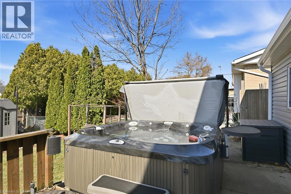 35 VIKING Drive, Grimsby, Ontario, L3M3V2 — Photo 26