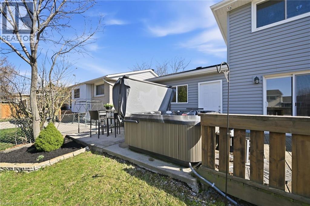35 VIKING Drive, Grimsby, Ontario, L3M3V2 — Photo 30
