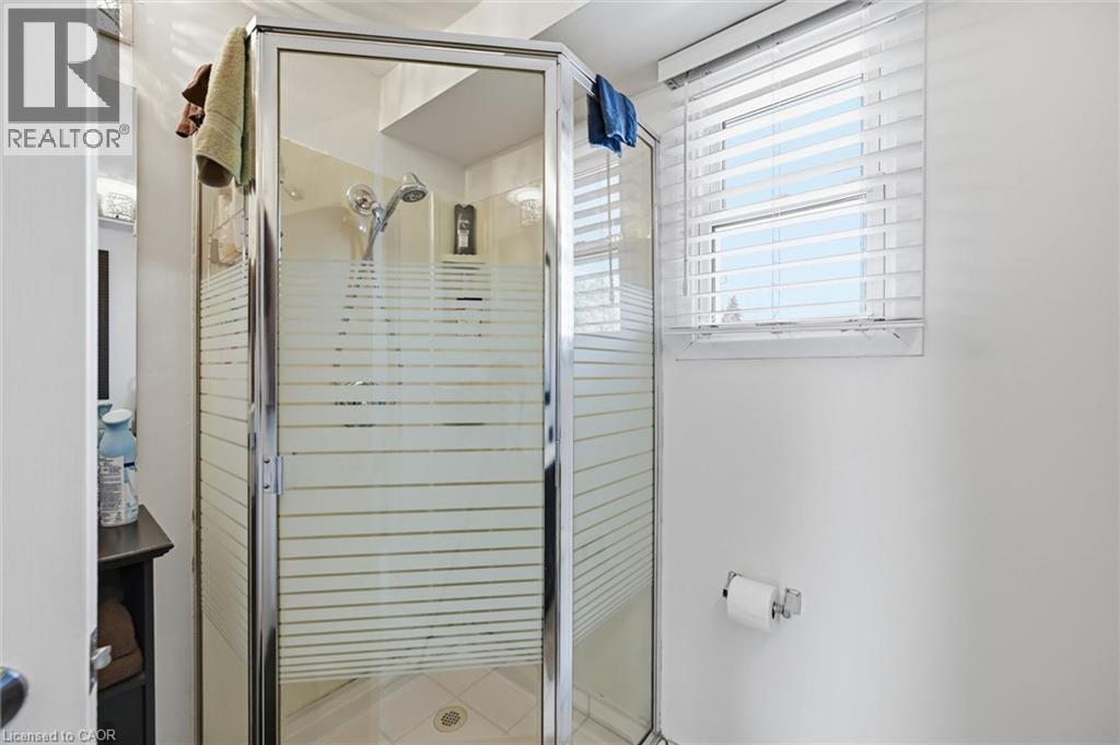35 VIKING Drive, Grimsby, Ontario, L3M3V2 — Photo 32