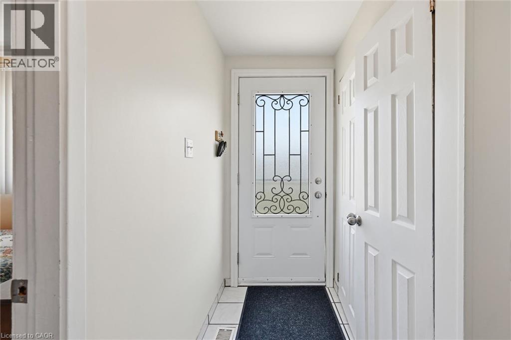 35 VIKING Drive, Grimsby, Ontario, L3M3V2 — Photo 40