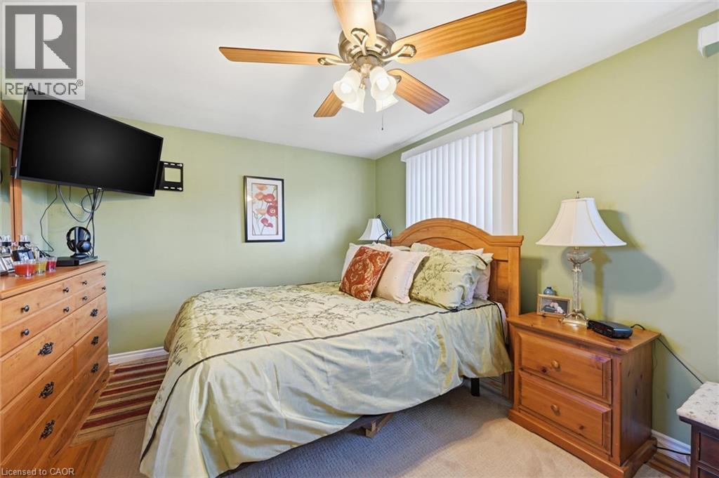 35 VIKING Drive, Grimsby, Ontario, L3M3V2 — Photo 5