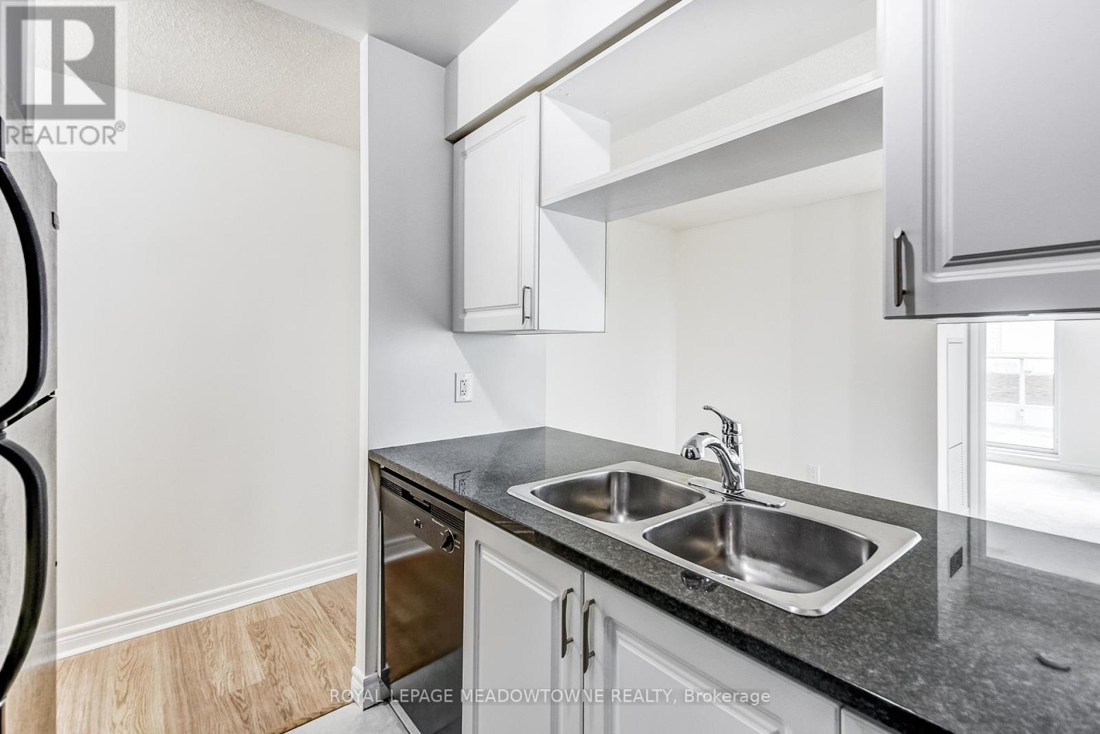 909 - 70 TOWN CENTRE COURT, Toronto (Bendale), Ontario, M1P0B2 — Photo 8