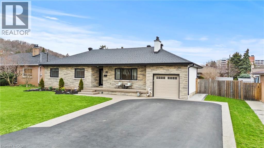 28 BONITA Drive, Hamilton, Ontario, L8G2X3 — Photo 3