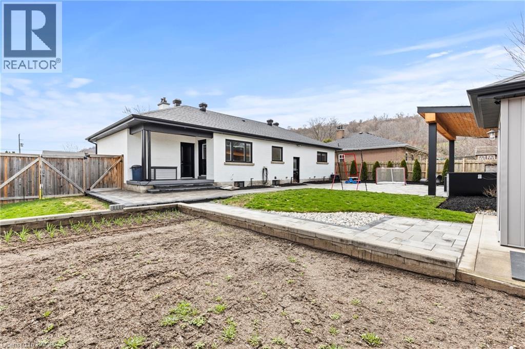 28 BONITA Drive, Hamilton, Ontario, L8G2X3 — Photo 39