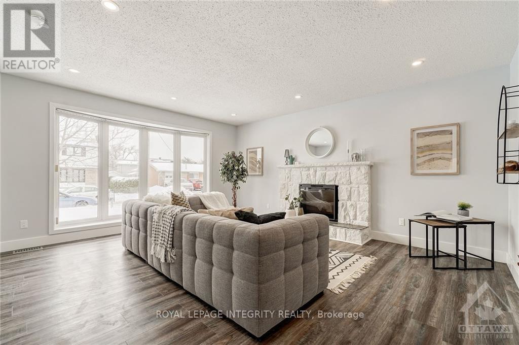 A - 2636 HICKSON CRESCENT, Ottawa, Ontario, K2H6Y6 — Photo 3