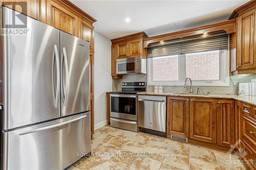 A - 2636 HICKSON CRESCENT, Ottawa, Ontario, K2H6Y6 — Photo 8