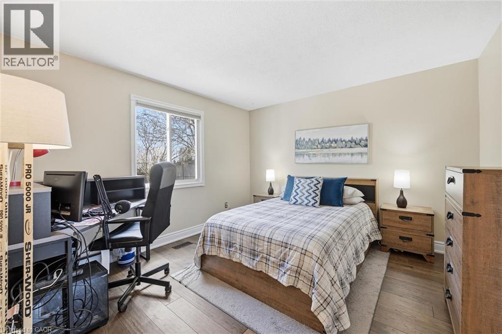 2648 CAVENDISH Drive, Burlington, Ontario, L7P3V7 — Photo 17