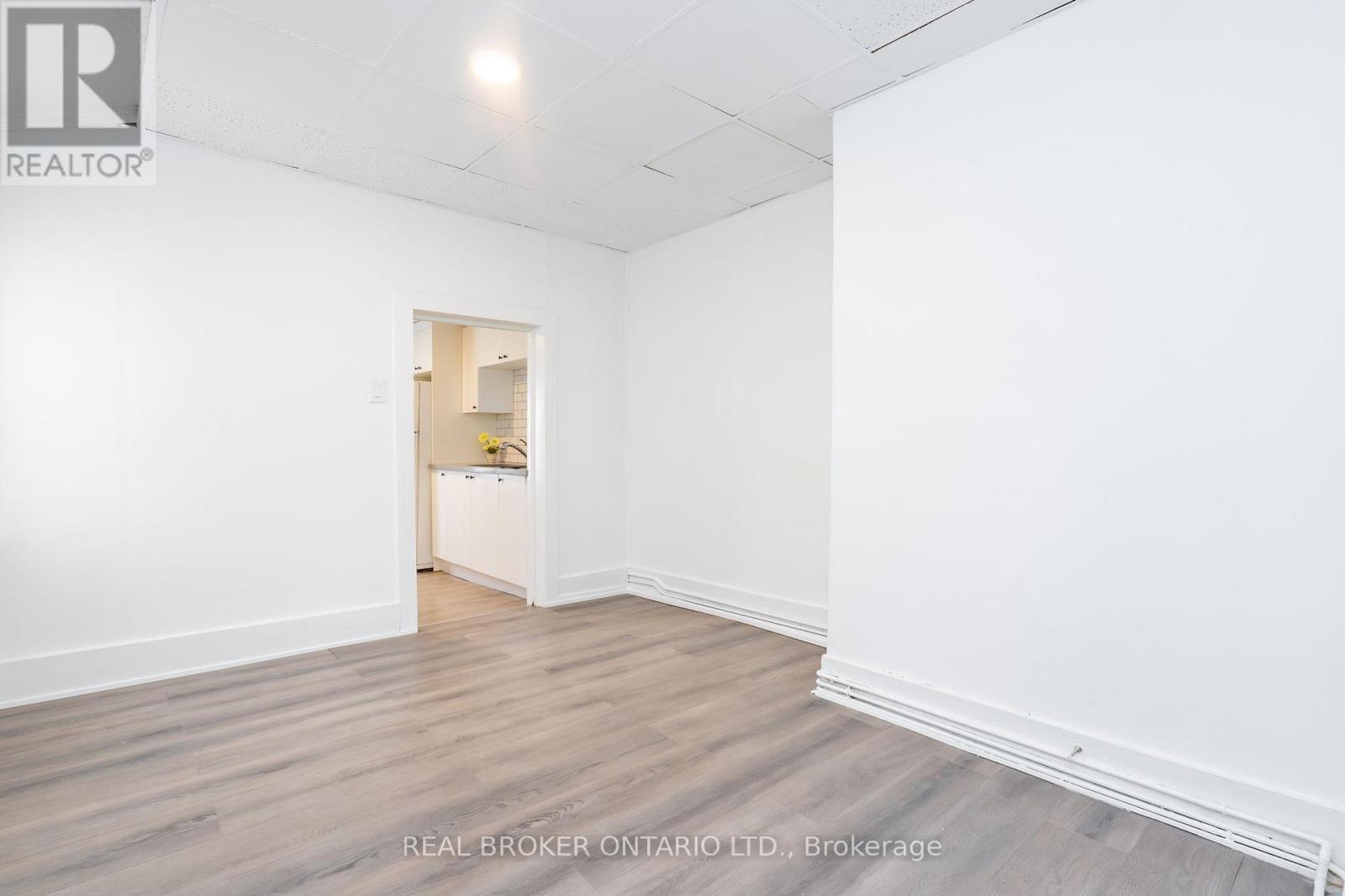 36 & 38 BRUCE STREET, Oshawa (Central), Ontario, L1H1P7 — Photo 3