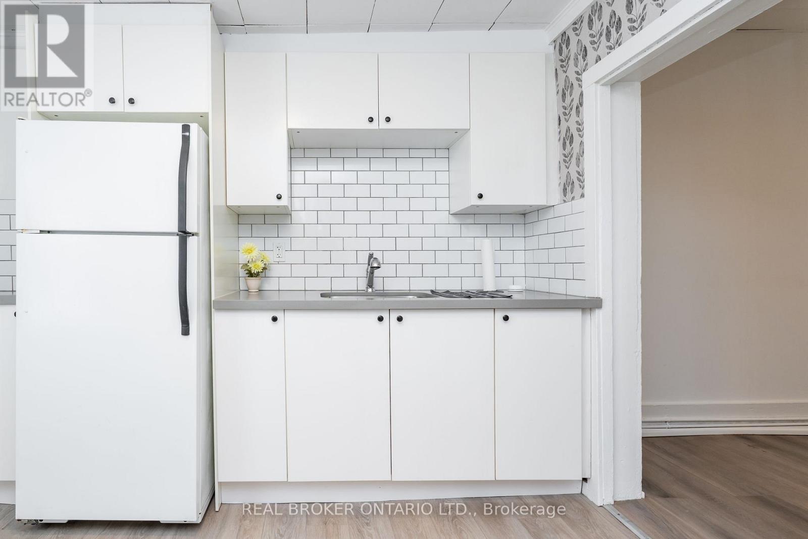 36 & 38 BRUCE STREET, Oshawa (Central), Ontario, L1H1P7 — Photo 7