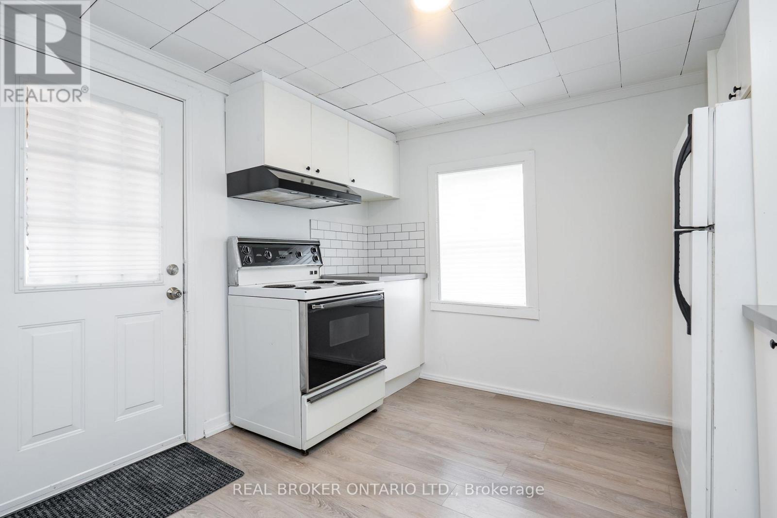 36 & 38 BRUCE STREET, Oshawa (Central), Ontario, L1H1P7 — Photo 8