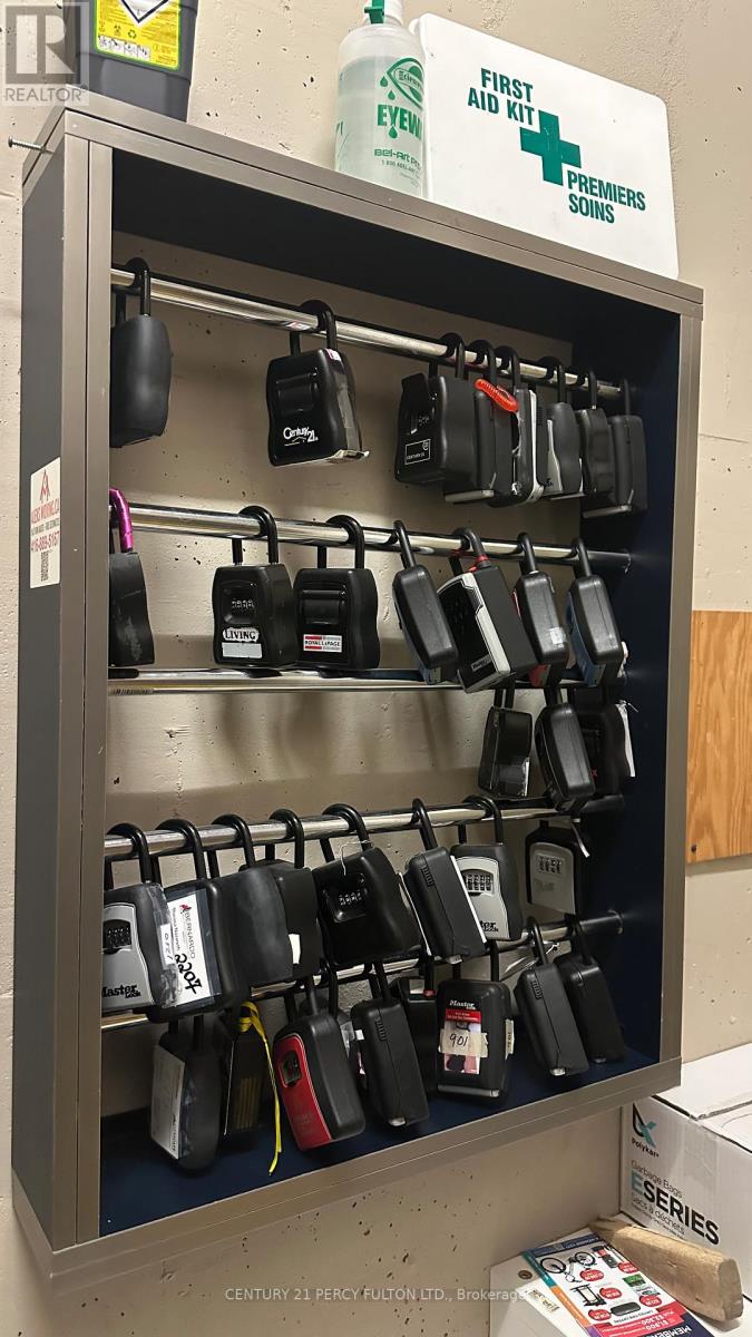 PH01 - 339 RATHBURN ROAD, Mississauga (City Centre), Ontario, L5B0C8 — Photo 23