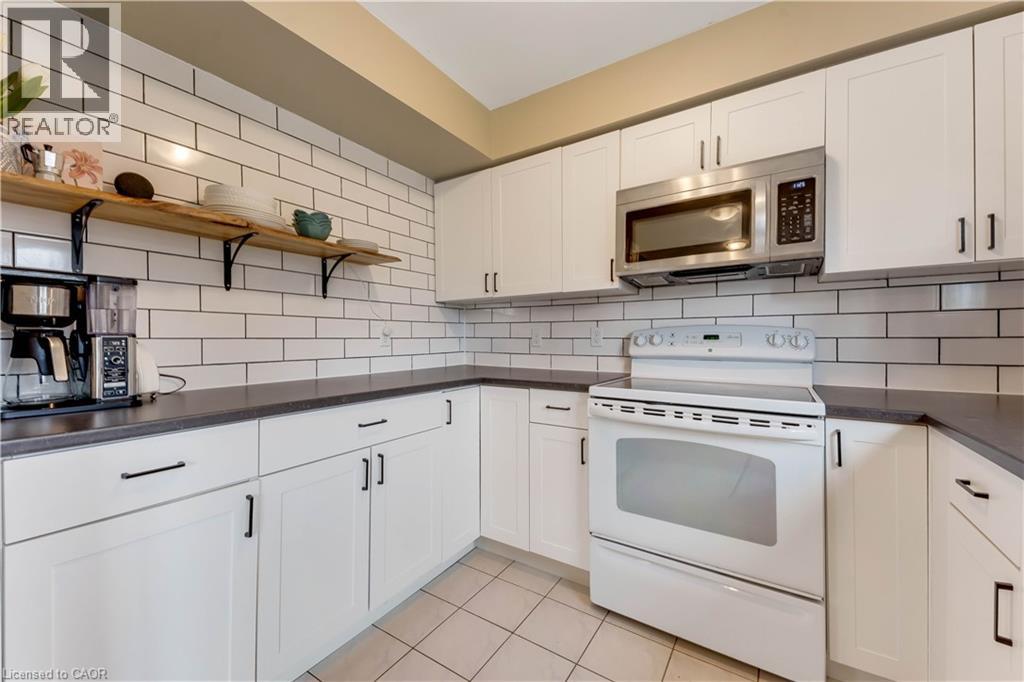 99 CANROBERT Street, Woodstock, Ontario, N4S8X5 — Photo 8