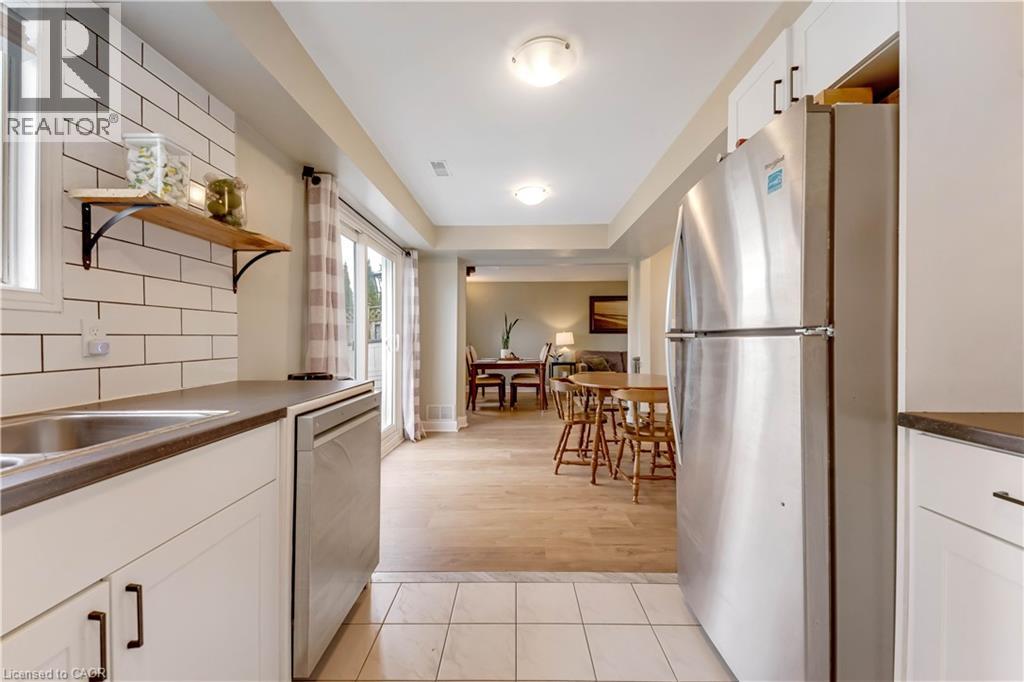 99 CANROBERT Street, Woodstock, Ontario, N4S8X5 — Photo 9