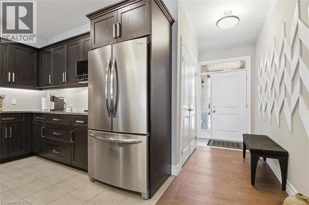 18 BORDEN Trail, Welland, Ontario, L3C0H1 — Photo 11