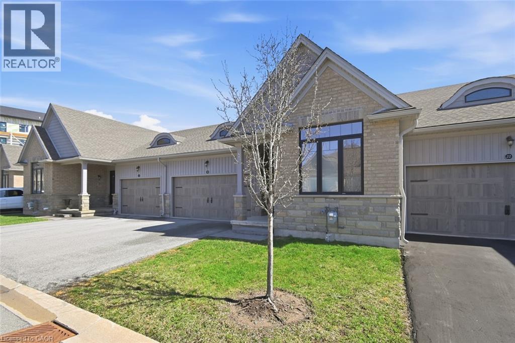 18 BORDEN Trail, Welland, Ontario, L3C0H1 — Photo 2