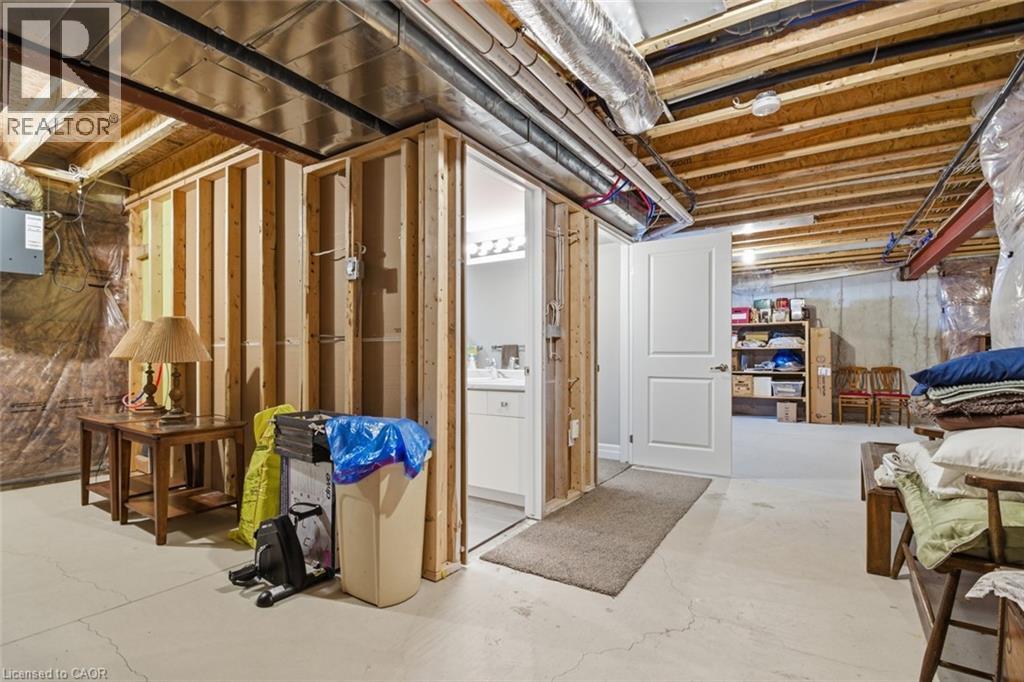 18 BORDEN Trail, Welland, Ontario, L3C0H1 — Photo 40