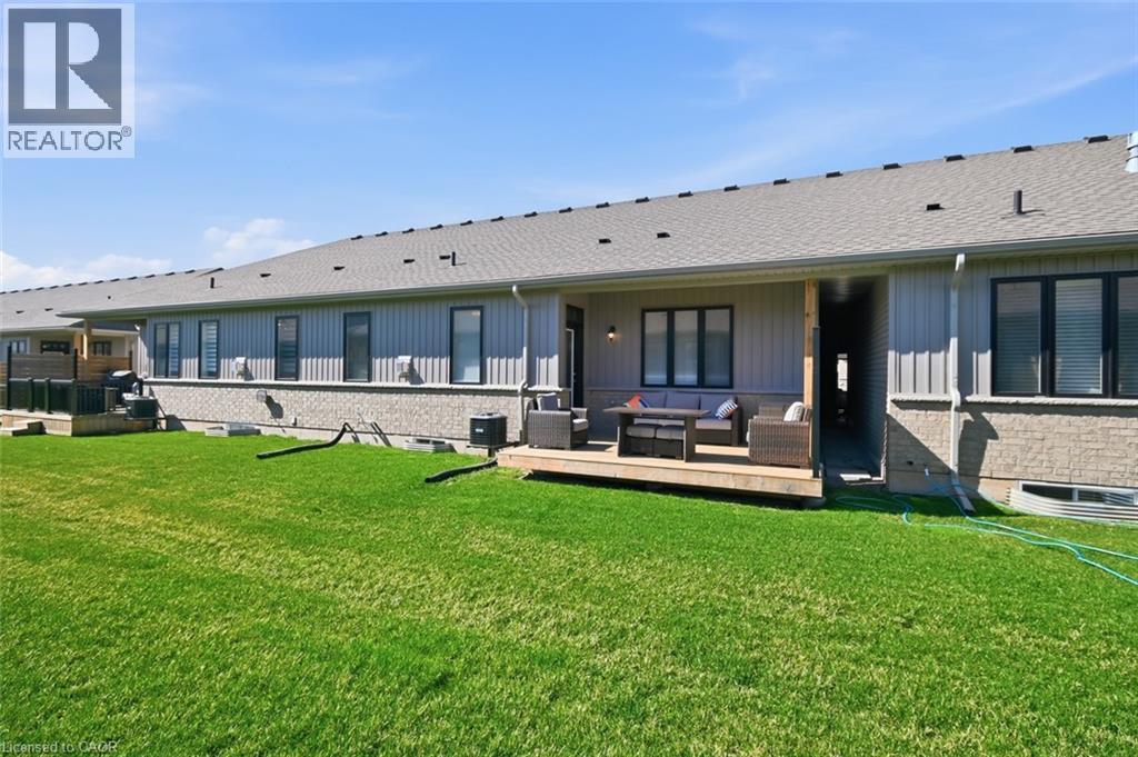 18 BORDEN Trail, Welland, Ontario, L3C0H1 — Photo 46