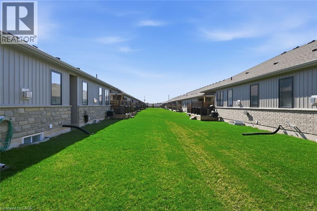 18 BORDEN Trail, Welland, Ontario, L3C0H1 — Photo 47