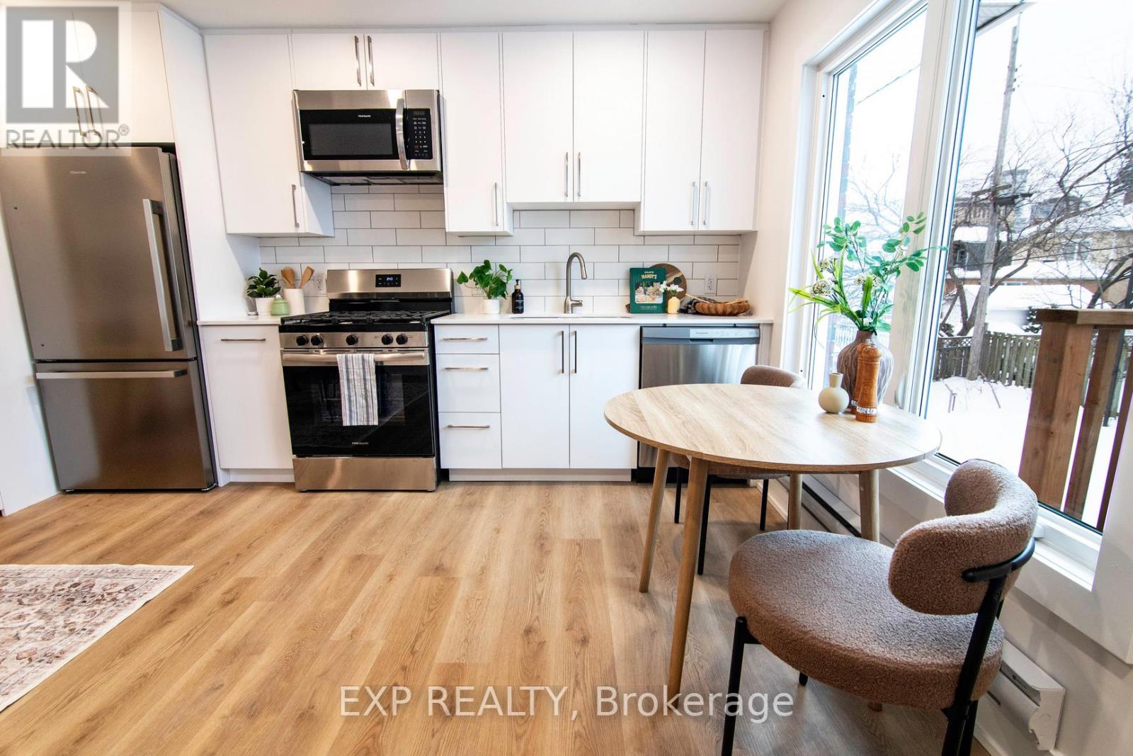 142 YOUNG STREET, Ottawa, Ontario, K1Y3P9 — Photo 4