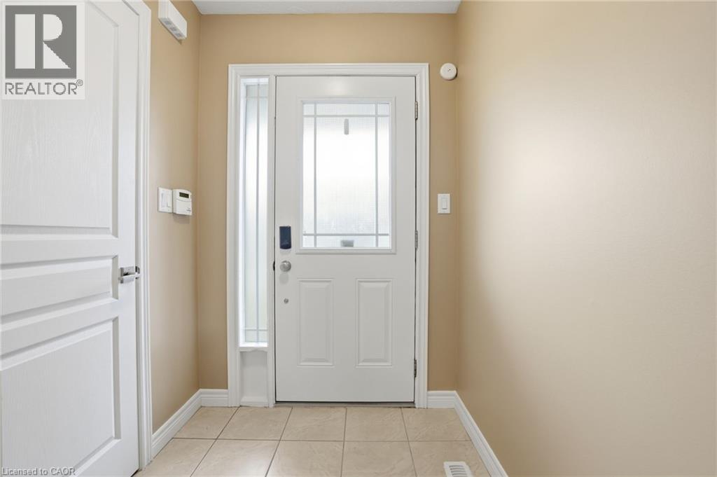 91 CHAMOMILE Drive, Hamilton, Ontario, L8W0C1 — Photo 3