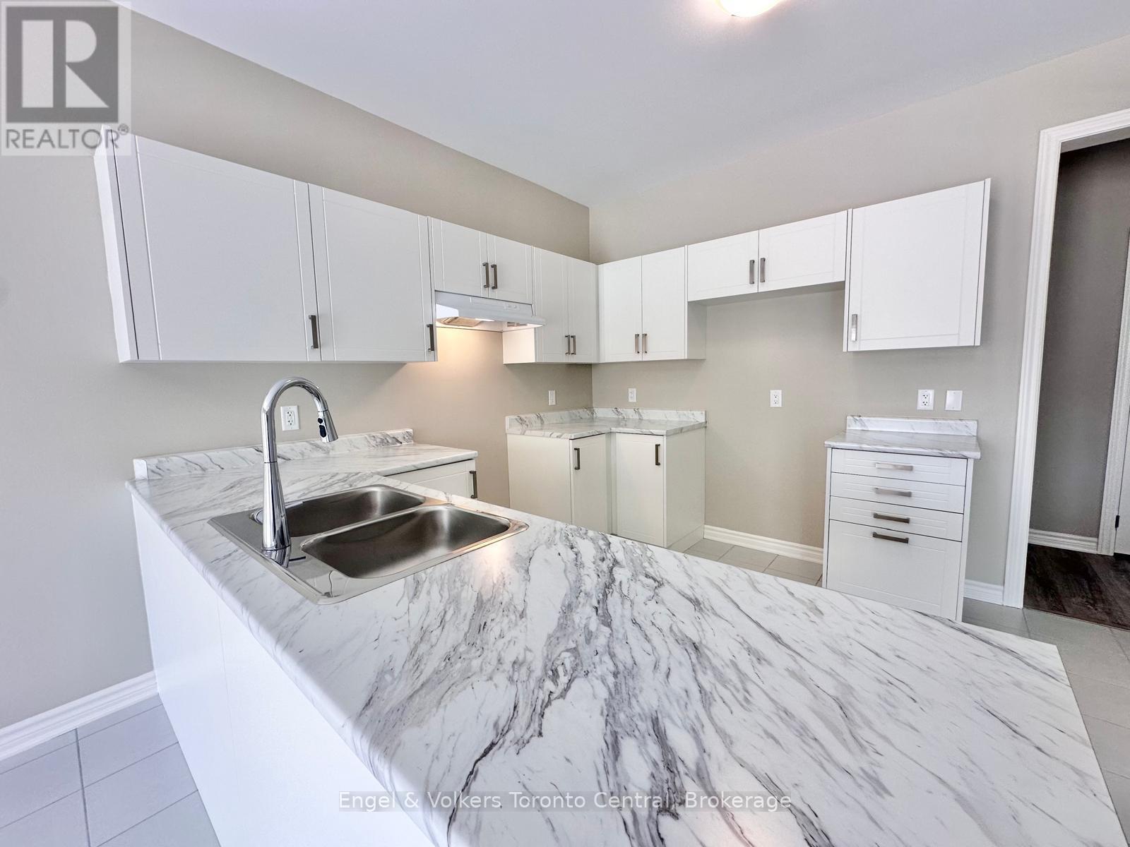 209 CLIPPER DRIVE, Clearview (Stayner), Ontario, L0M1S0 — Photo 7