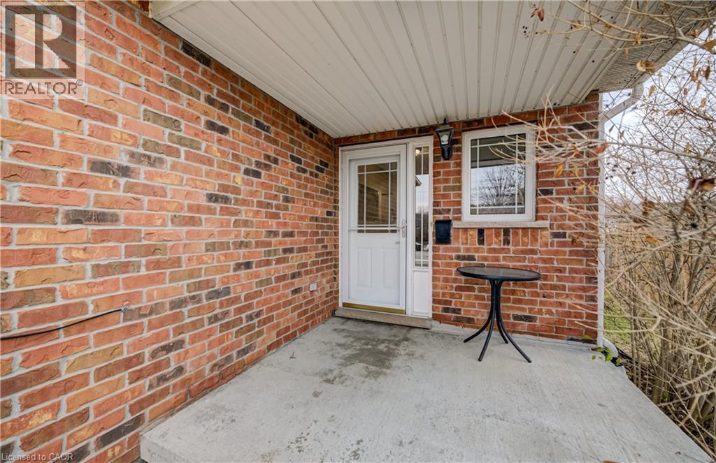 444 ANNAPOLIS Court, Waterloo, Ontario, N2K4E7 — Photo 2