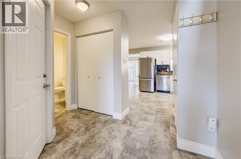 444 ANNAPOLIS Court, Waterloo, Ontario, N2K4E7 — Photo 5