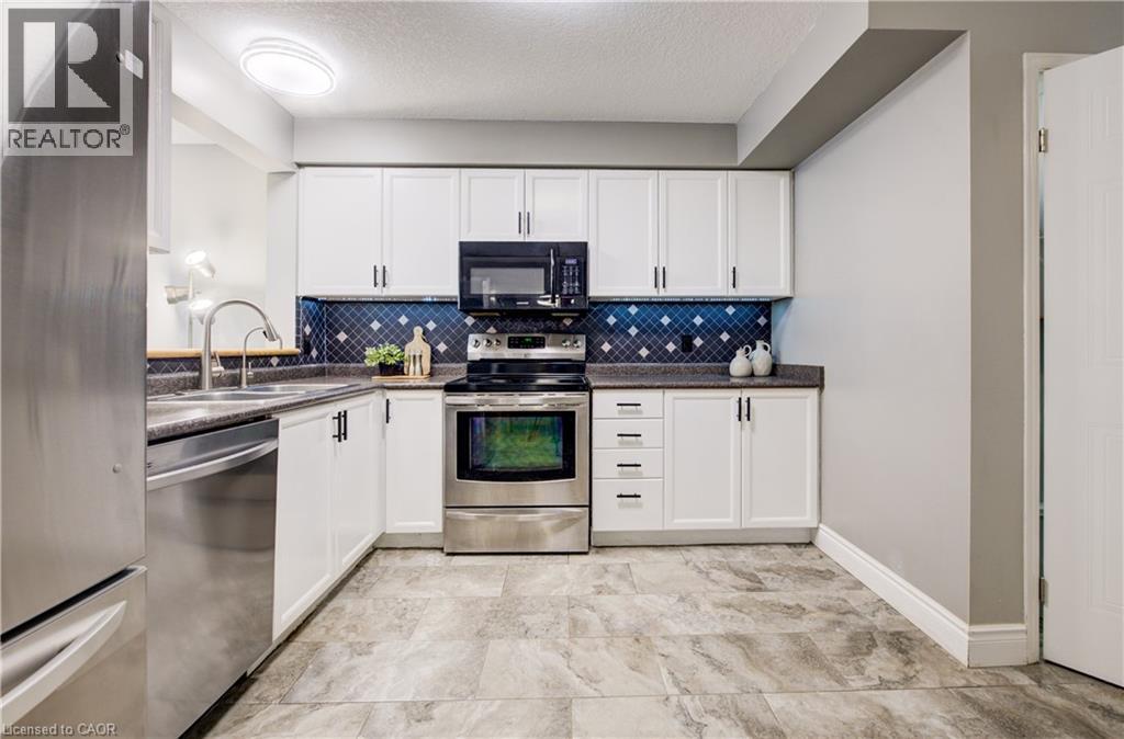 444 ANNAPOLIS Court, Waterloo, Ontario, N2K4E7 — Photo 8