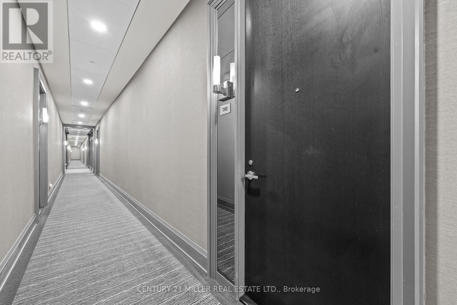 702 - 11 BRONTE ROAD, Oakville (BR Bronte), Ontario, L6L0E1 — Photo 4