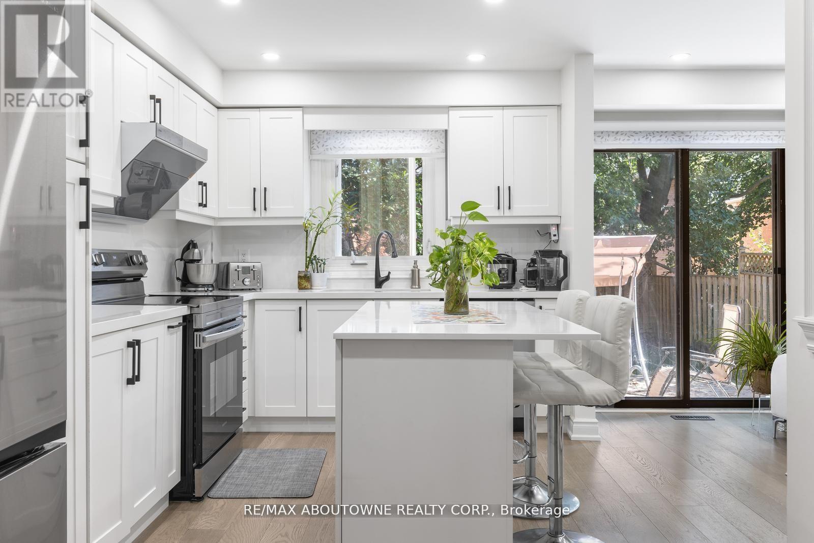 1118 AVONDALE DRIVE, Oakville (WC Wedgewood Creek), Ontario, L6H5L4 — Photo 10