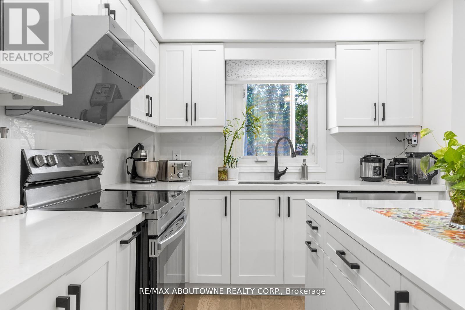 1118 AVONDALE DRIVE, Oakville (WC Wedgewood Creek), Ontario, L6H5L4 — Photo 11