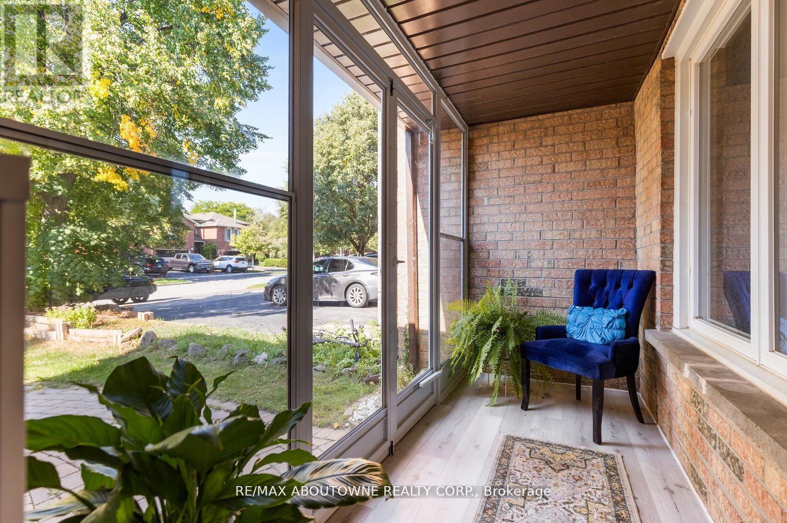 1118 AVONDALE DRIVE, Oakville (WC Wedgewood Creek), Ontario, L6H5L4 — Photo 3