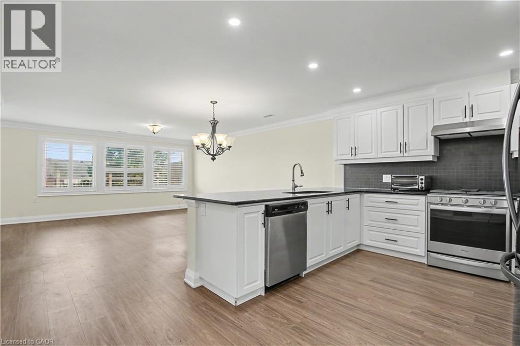 22 SISTER KERN Terrace, Hamilton, Ontario, L9B2M1 — Photo 11