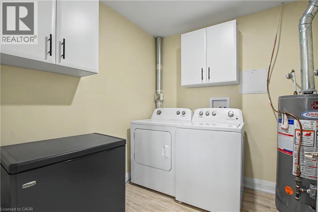 22 SISTER KERN Terrace, Hamilton, Ontario, L9B2M1 — Photo 15