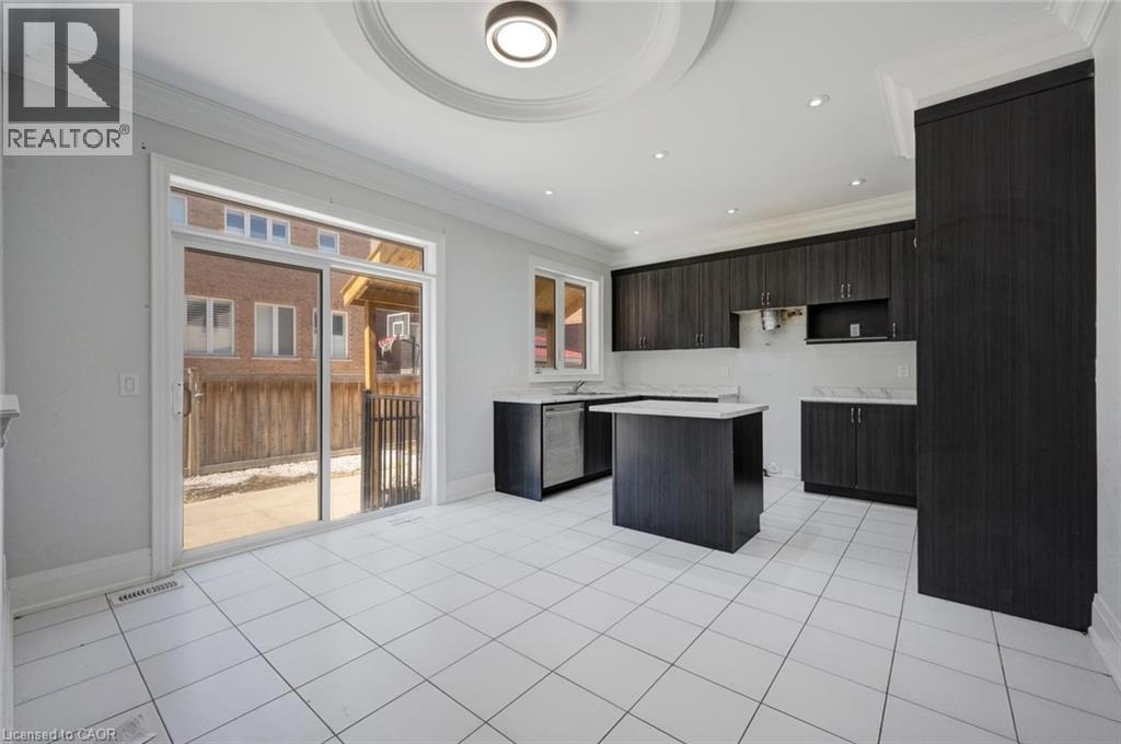 47 MONUMENT Trail, Brampton, Ontario, L7A4M9 — Photo 10