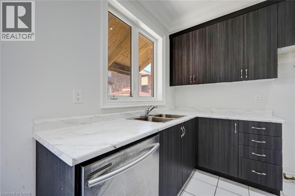 47 MONUMENT Trail, Brampton, Ontario, L7A4M9 — Photo 12