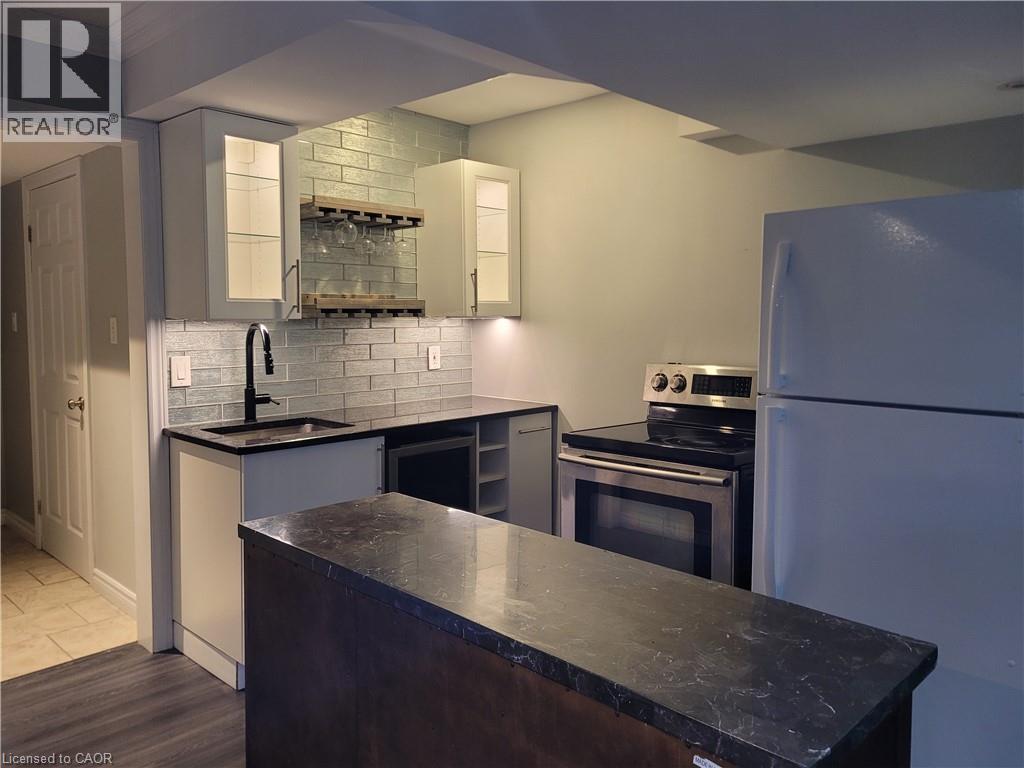 52 KITTYHAWK Drive Unit# Lower, Hamilton, Ontario, L9B2T2 — Photo 3