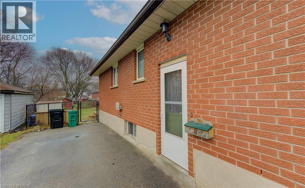 45 FIFTH Avenue, Kitchener, Ontario, N2C1P5 — Photo 3