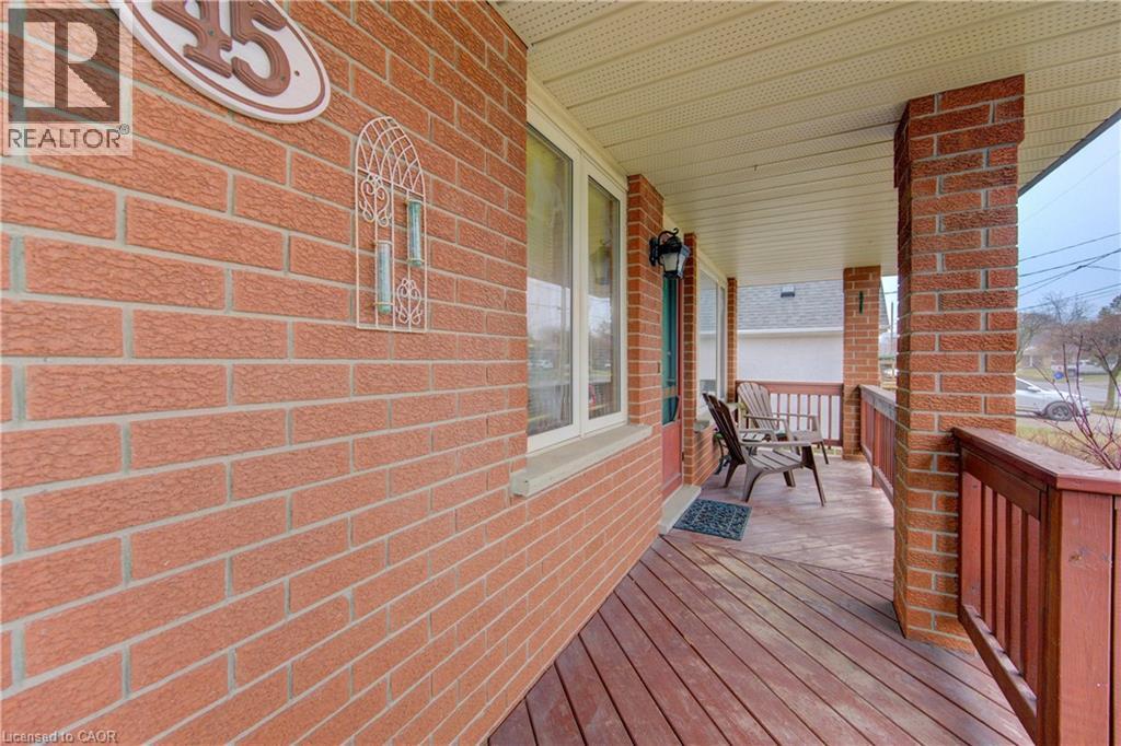 45 FIFTH Avenue, Kitchener, Ontario, N2C1P5 — Photo 4