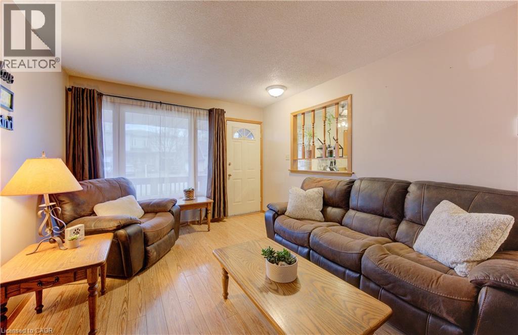 45 FIFTH Avenue, Kitchener, Ontario, N2C1P5 — Photo 5