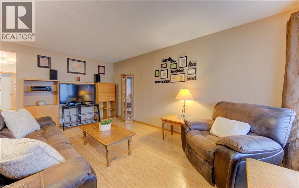 45 FIFTH Avenue, Kitchener, Ontario, N2C1P5 — Photo 6